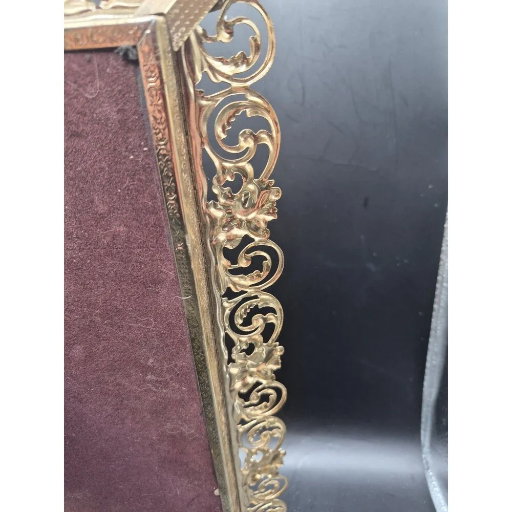Vintage Ornate Hollywood Regency Gold Metal Filigree Floral 5x7 Picture Frame